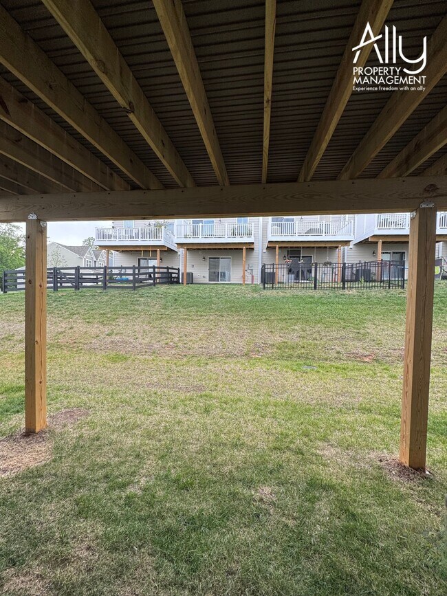Building Photo - 4959 Lexi Ln