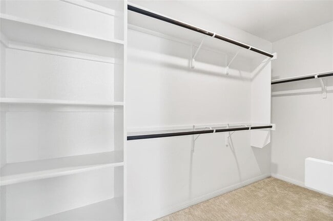 Building Photo - 304 Regatta Trl