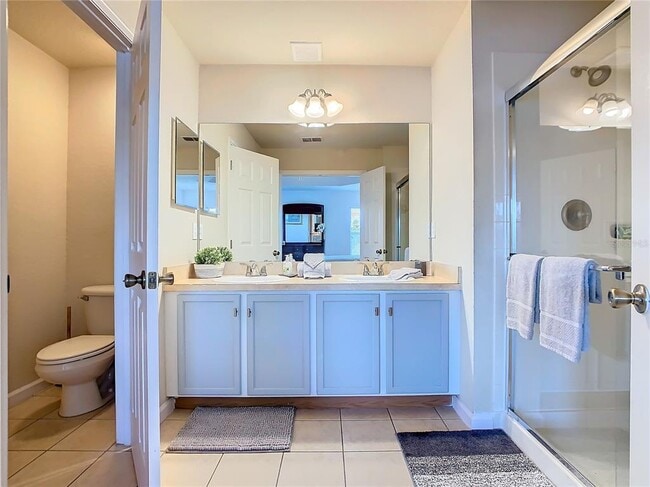 Building Photo - 2641 Old Kent Cir