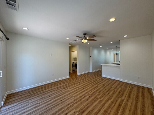 Building Photo - 2150 Crescent Ave