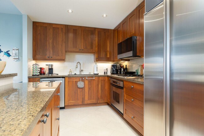 Building Photo - Bay View Condo at Park Place in Downtown San Diego