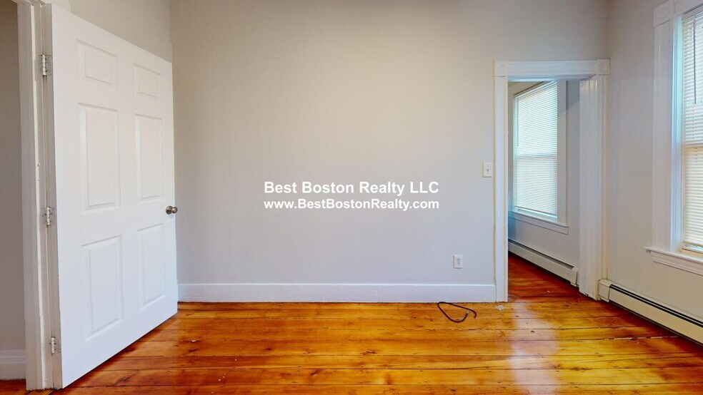 Building Photo - 309 Hurley St