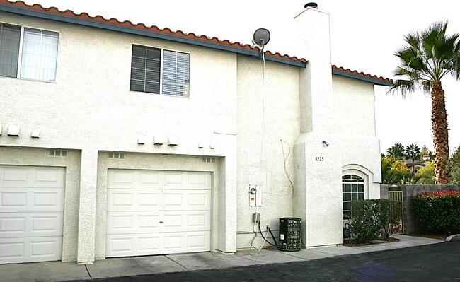 Building Photo - 8225 Diamond Star Ct
