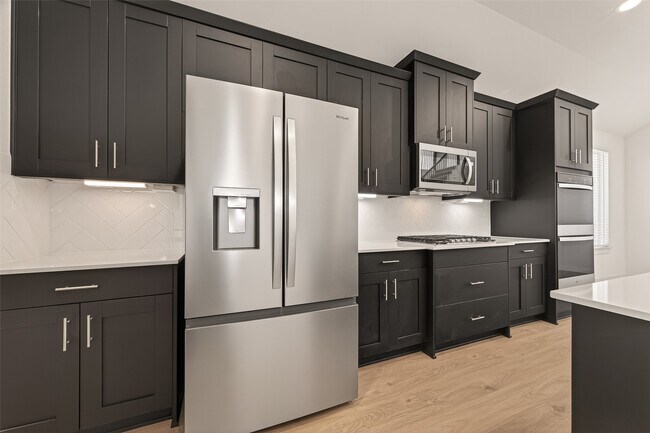 Building Photo - 2819 Red Rosehip Dr