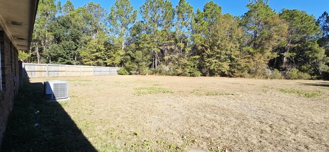 Building Photo - 1005 Lamar Ct