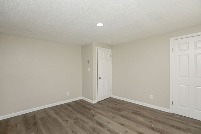 Building Photo - 1250 Pall Mall St