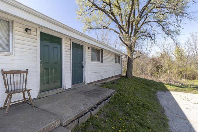 Primary Photo - 705 W Cunningham Dr