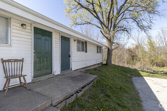 Building Photo - 705 W Cunningham Dr
