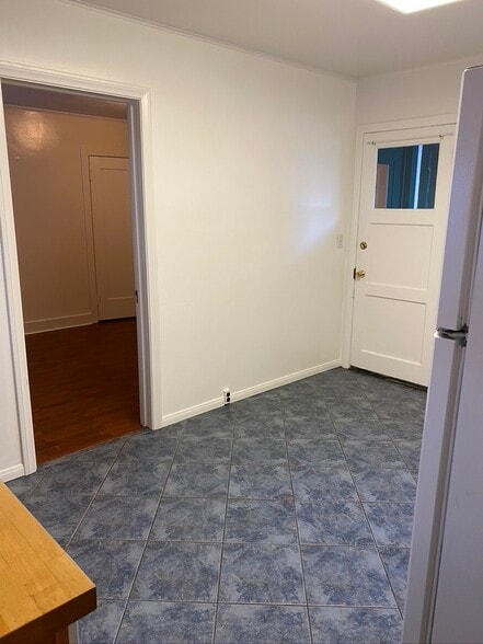kitchen & entrance to bedroom - 1236 10th St