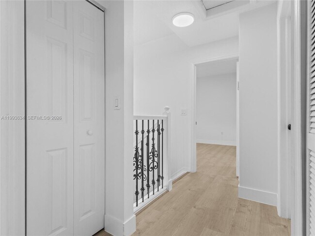 Building Photo - 6201 NW 114th Pl