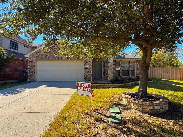 Building Photo - 824 Baltusrol Dr