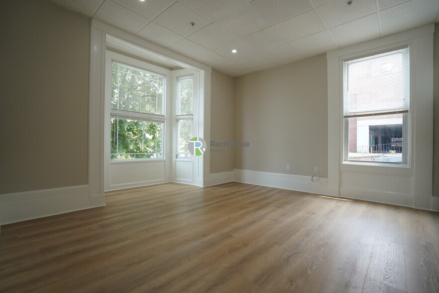 Primary Photo - 142 Dorchester St