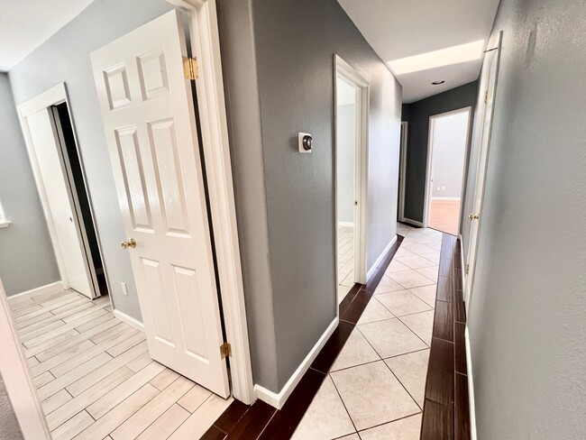 Building Photo - $2,195 Milburn & Herndon, 4 Bedroom Home -...