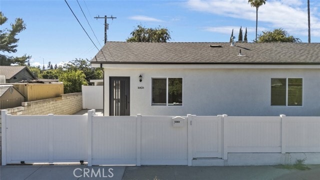 Building Photo - 16404 Donmetz St