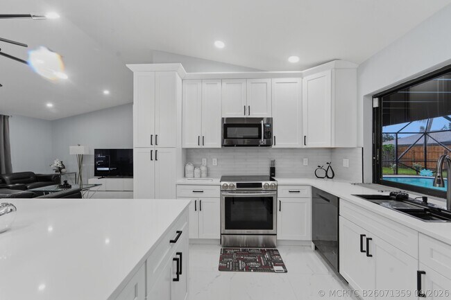 Building Photo - 606 Juniper Pl