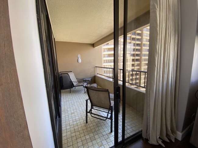 Lanai Covered 87 Square Feet - 1778 Ala Moana Blvd