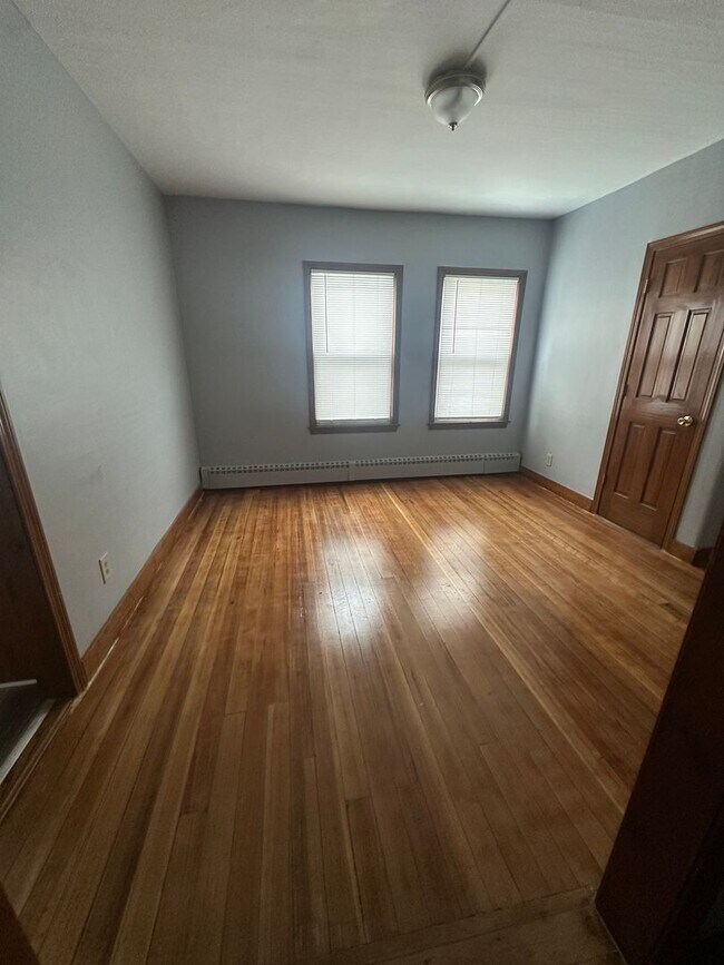 Building Photo - 43 Prospect St