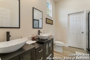 Building Photo - 567 Hummingbird Hill