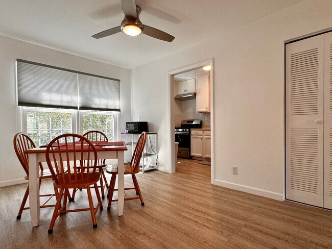 Building Photo - Renovated Condo near Stonefield Shopping! Gorgeous & ready for move in now!