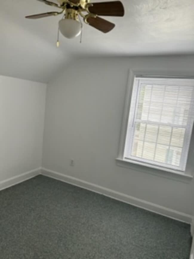Building Photo - 633 W26th