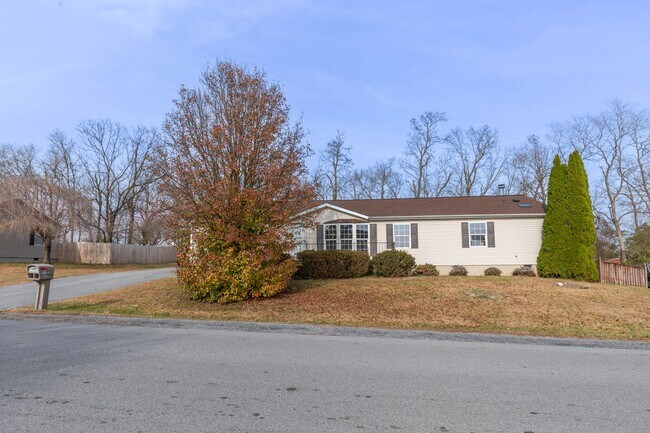 Primary Photo - 3 bed, 2 bath, Rancher in Martinsburg, WV