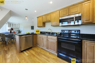 Building Photo - 12 Fayette St