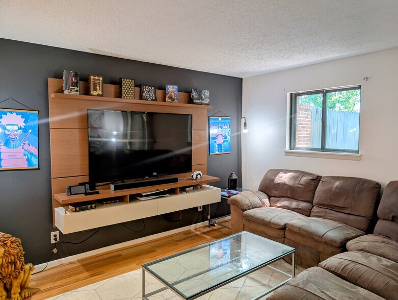 Living Room - 42 Briarglen Pl