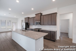 Building Photo - 2721 Barkey Spgs