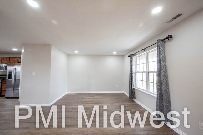 Building Photo - 18058 Cristin Way