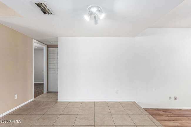 Building Photo - 4404 S McAllister Ave