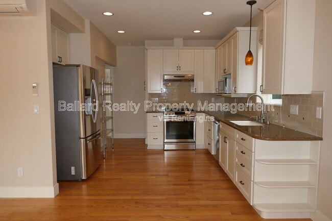 Building Photo - 3032 NW 59th St