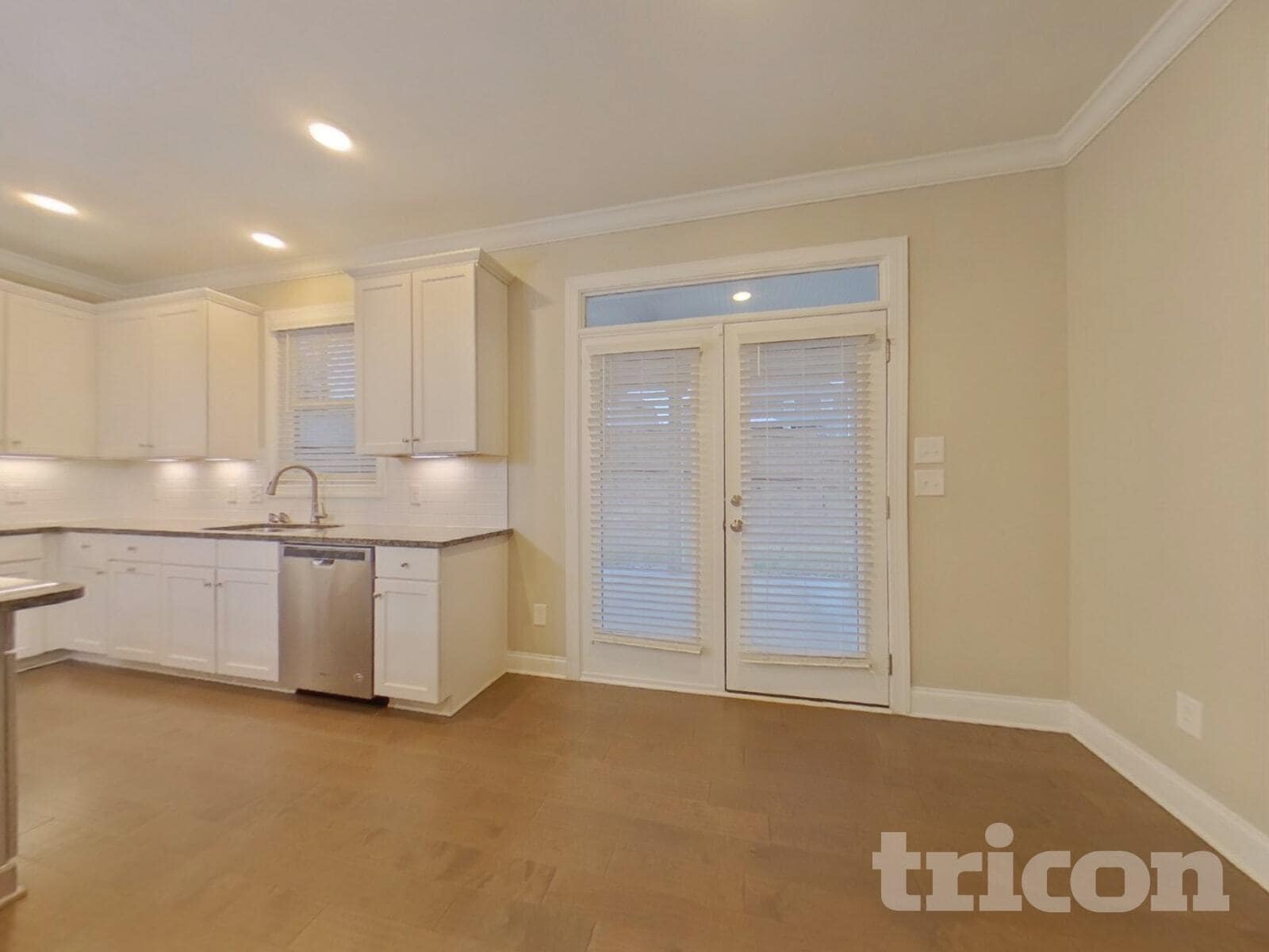 Building Photo - 1990 Woodmont Dr