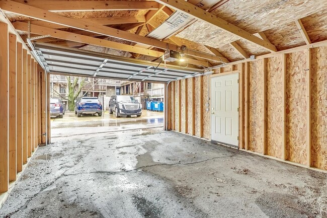 Building Photo - 1214 W Wrightwood Ave