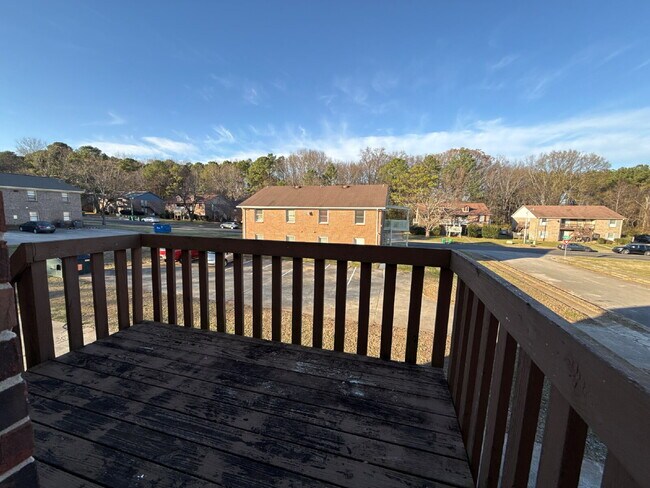 Building Photo - "Spacious 2-Bedroom, 2-Bath Oasis in Prime Huntsville Location!"