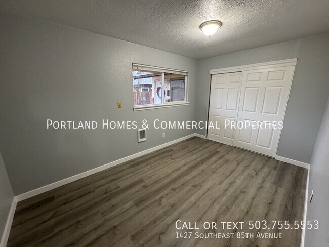 Building Photo - 1427 SE 85th Ave