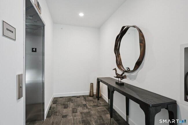 Building Photo - 131 Beach Rd