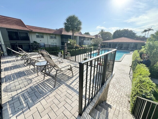 Building Photo - 1000 NW 13th St