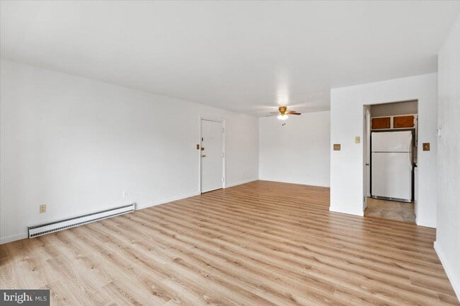 Building Photo - 141 N Fillmore Ave