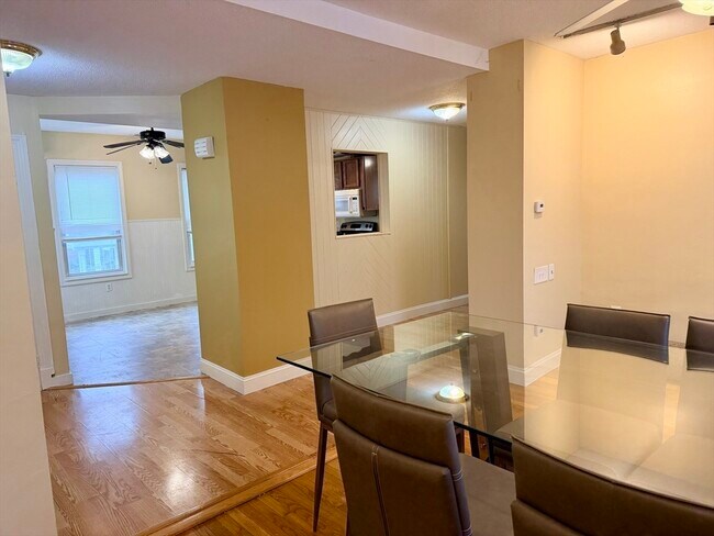 Building Photo - 59 Whitney Ave