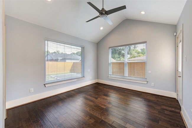 Building Photo - 2401 Eagle St