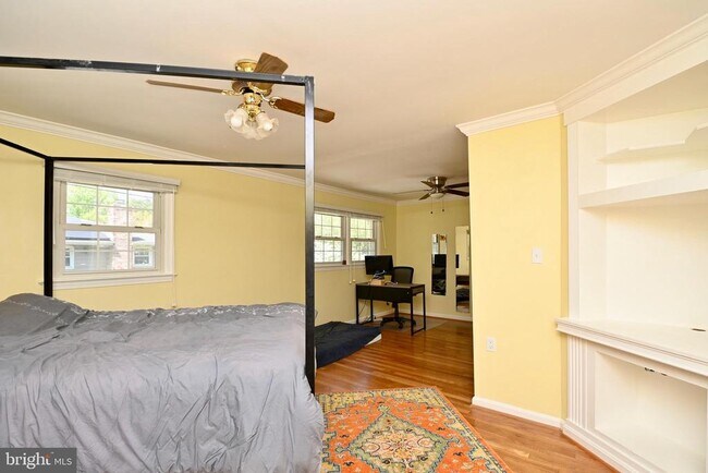 Building Photo - 10612 Anita Dr