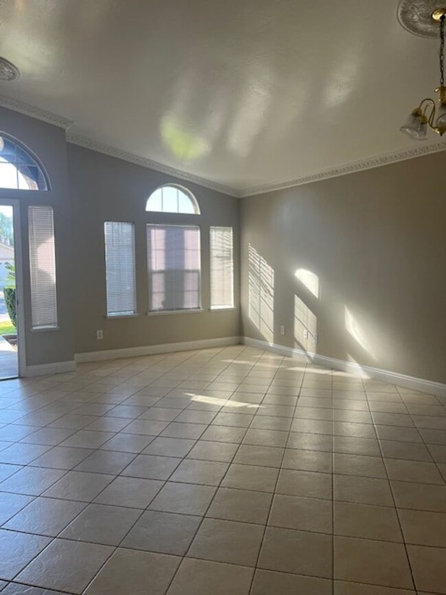 Building Photo - 8820 Winlock St