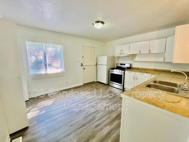 Building Photo - 9303 Stark Ave