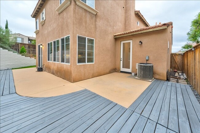 Building Photo - 467 Camino Verde
