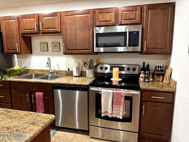 Building Photo - 3428 E Acoma Dr