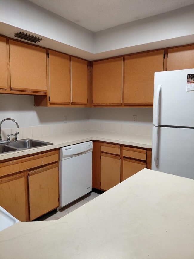 Building Photo - 4225 S 57th Ave