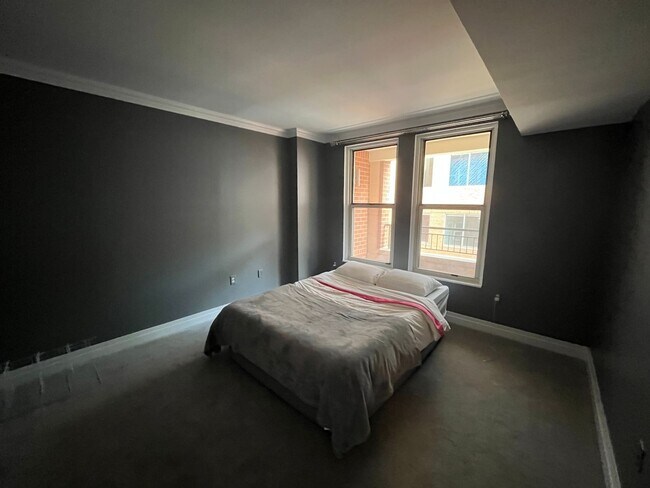 Building Photo - UPDATED Modern 1BR at The Artisan | Downto...