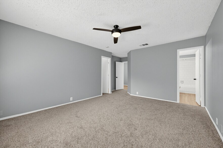 Building Photo - 3912 Sonoma Dr