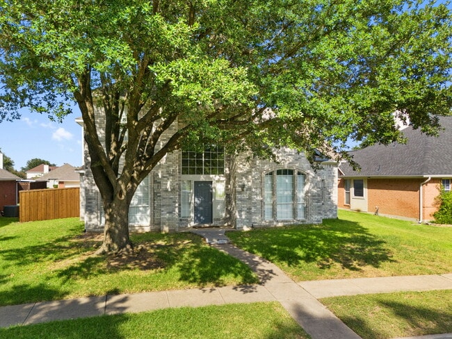 Building Photo - 2802 Briarbrook Ln