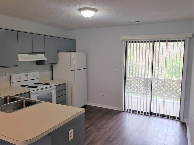 Building Photo - CANDLEWYCK